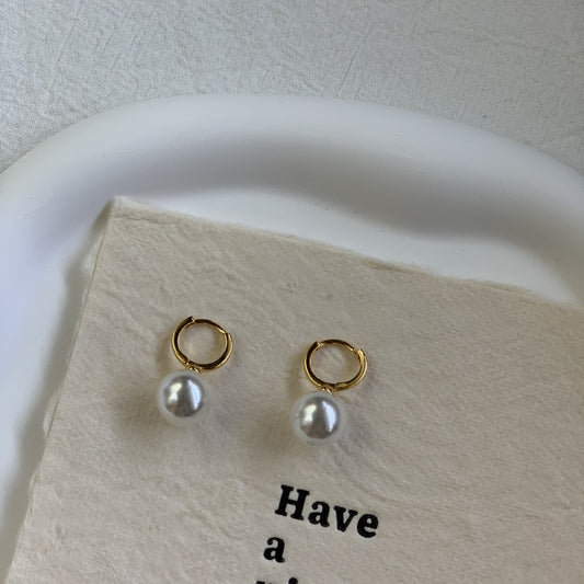 10mm シュワロフスキーパールのイヤリング(両耳用)