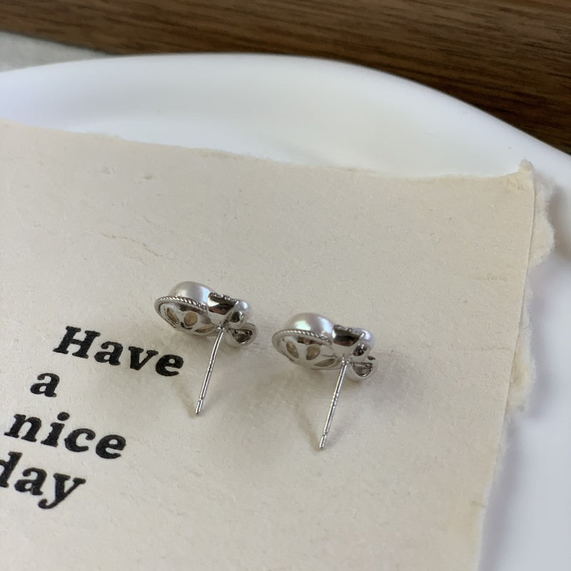 3.6mm +7.8mm ダブルパールリボンピアス(両耳用)