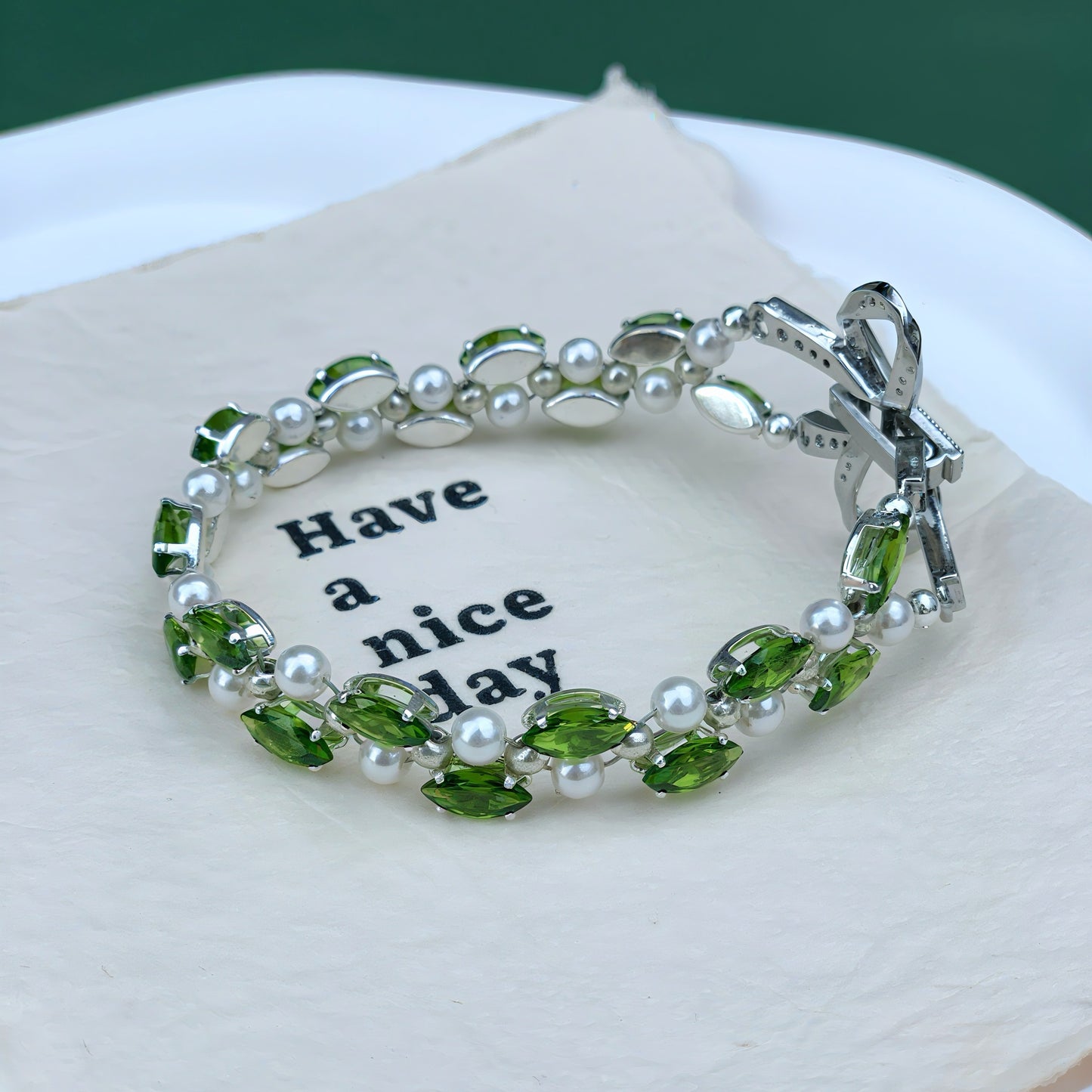 手作りパールで贈る、春の目覚めコレクション