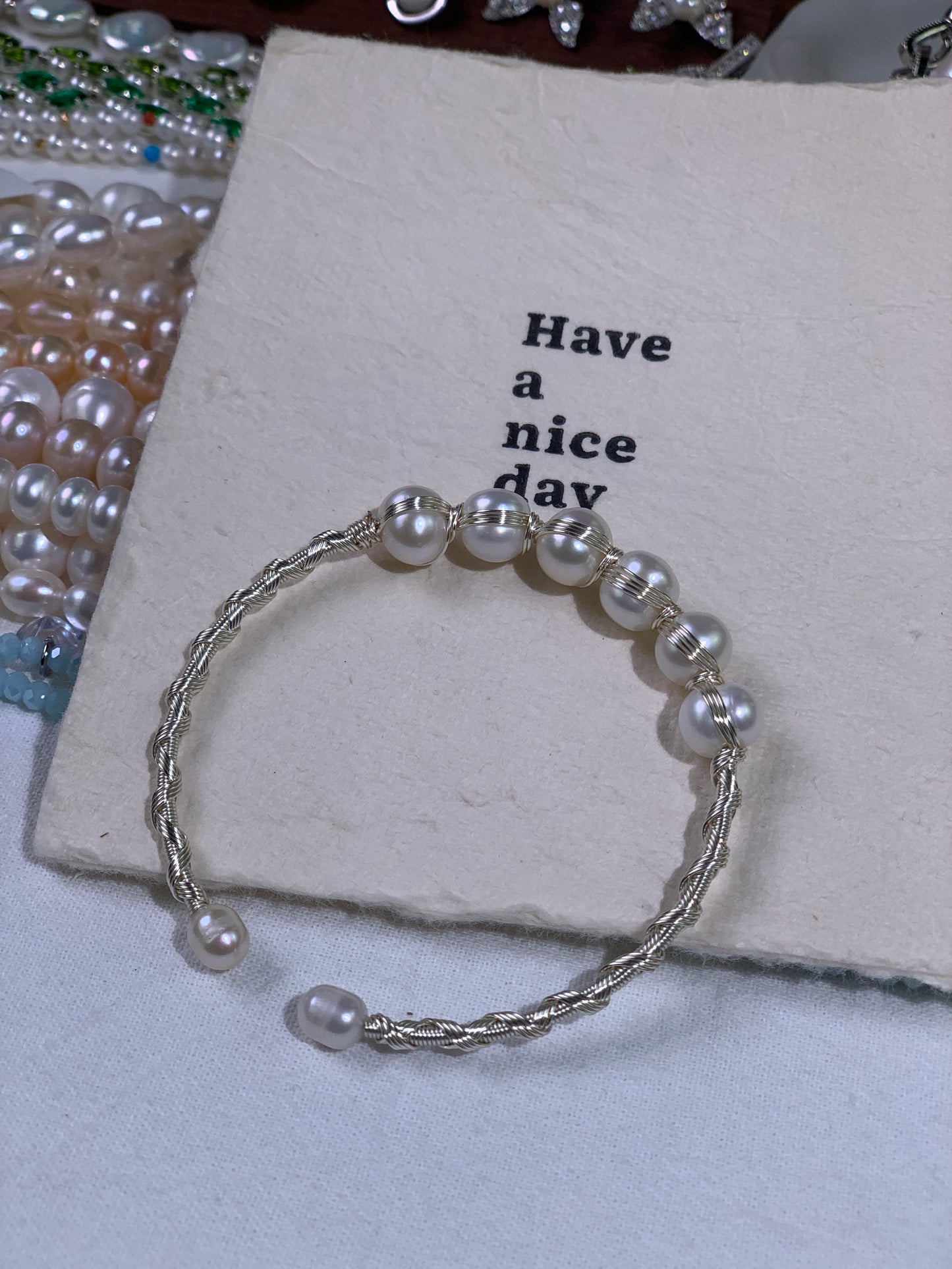 天然淡水パールを使ったハンドメイドブレスレットです~✨